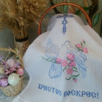 Вышитый рушник для пасхальной корзины «Голуби» Вышитый рушник для пасхальной корзины «Голуби»